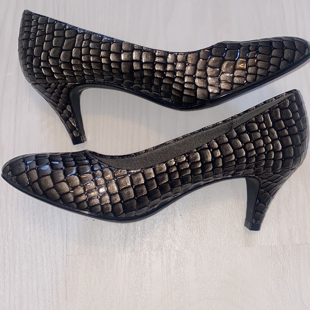 Coach and Four - Metallic Snakeskin Heels